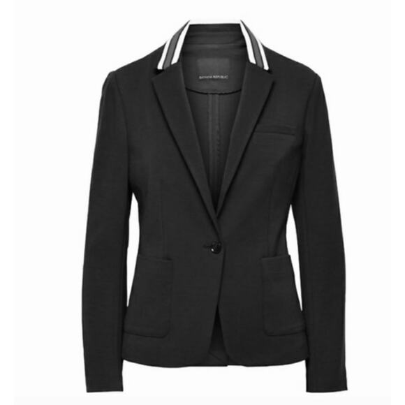 BANANA REPUBLIC Classic Stetch Blazer in Black // 2 - Picture 1 of 10